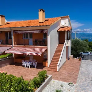 Appartamento Vrsek, Vrbnik (Primorje-Gorski Kotar)