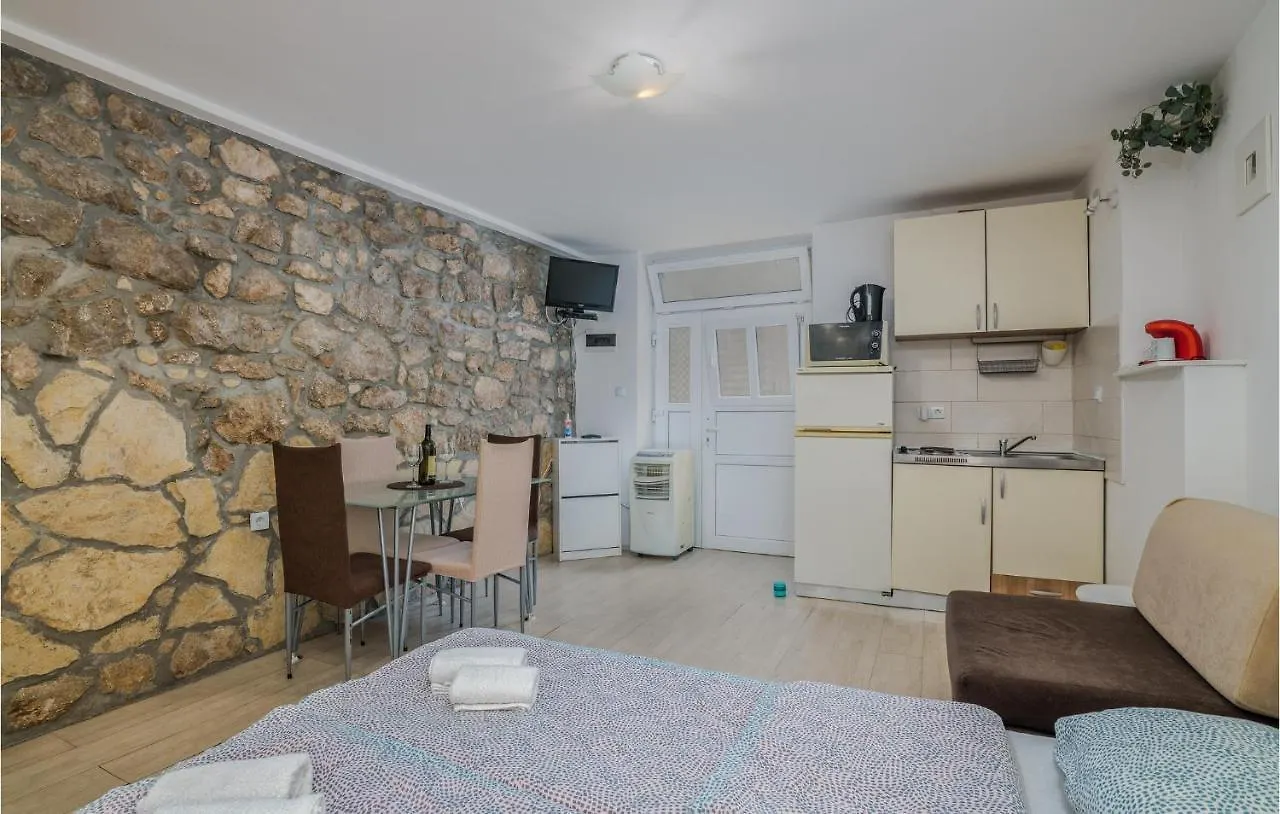 Beautiful Apartment In Vrbnik With Wifi
